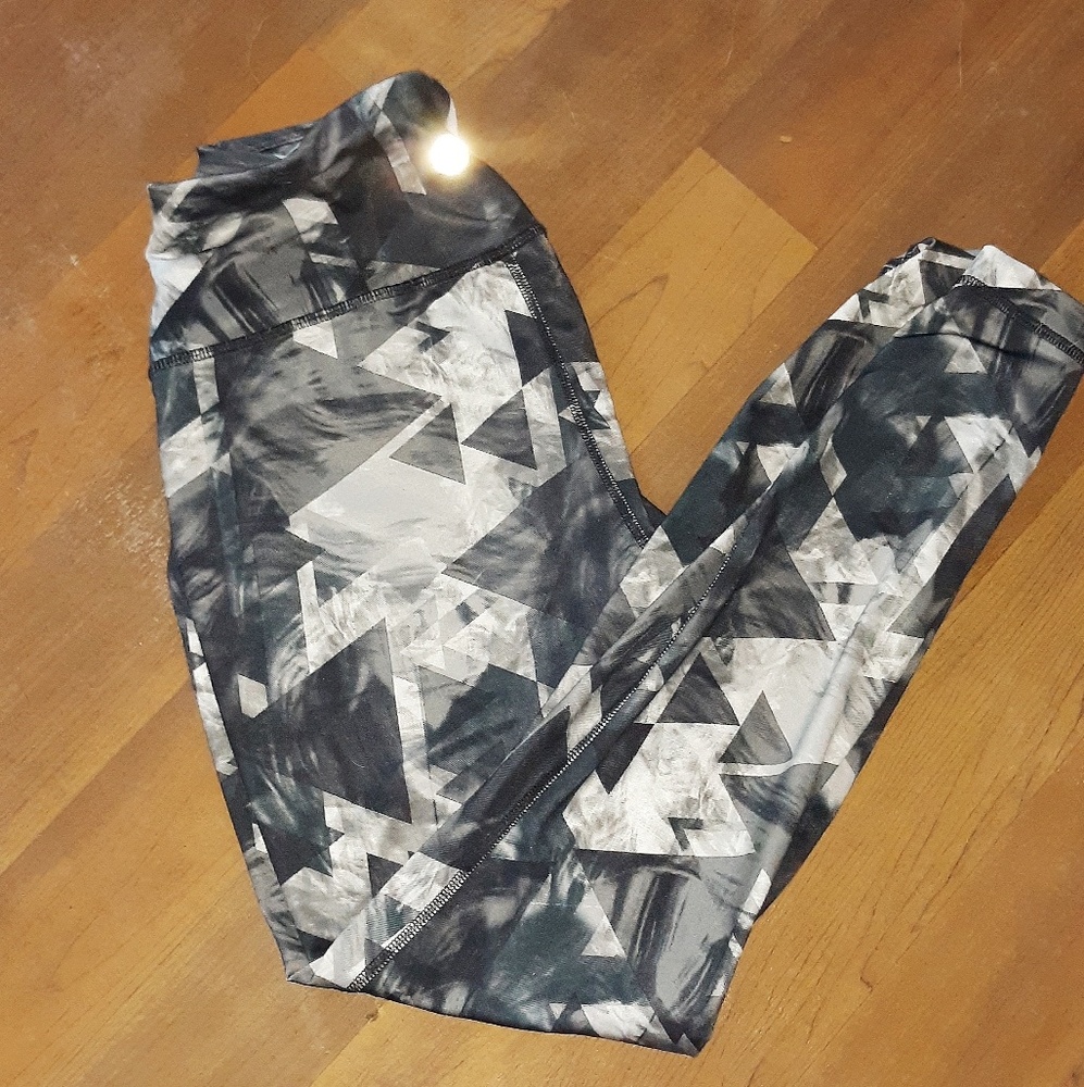 Avia geometric print activewear leggings